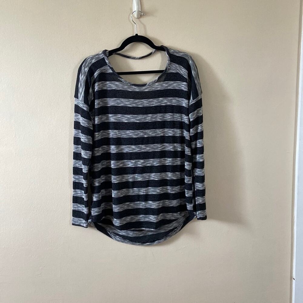 Black & White Striped Tart Sweater Medium Open Back Cut Out Fall Long Sleeve